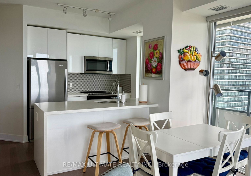 20-shore-breeze-drive-e-toronto-etobicoke-ontario-w13676720