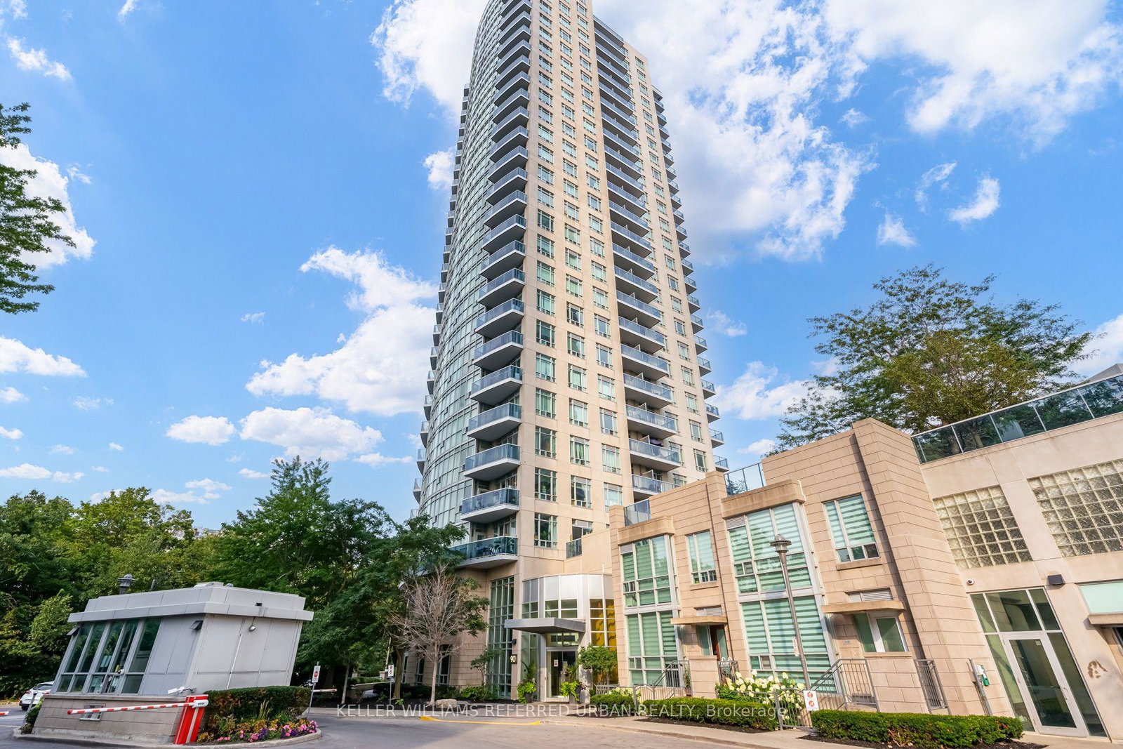90-absolute-avenue-mississauga-ontario-w13676798