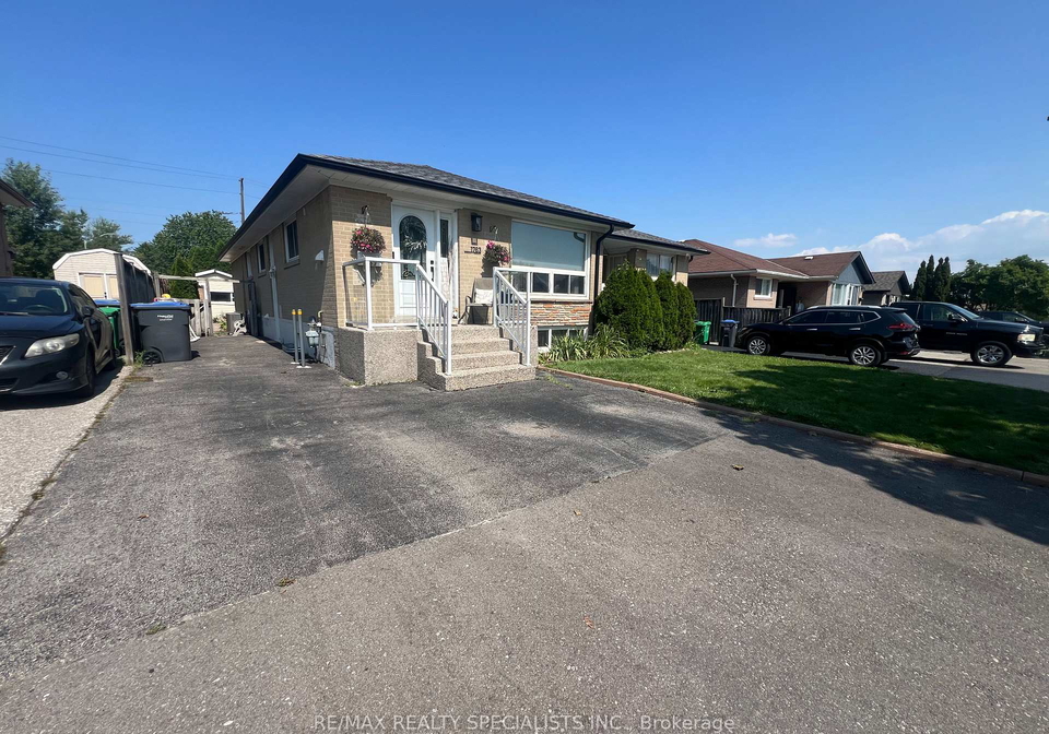 1763-sandgate-crescent-mississauga-ontario-w13676800
