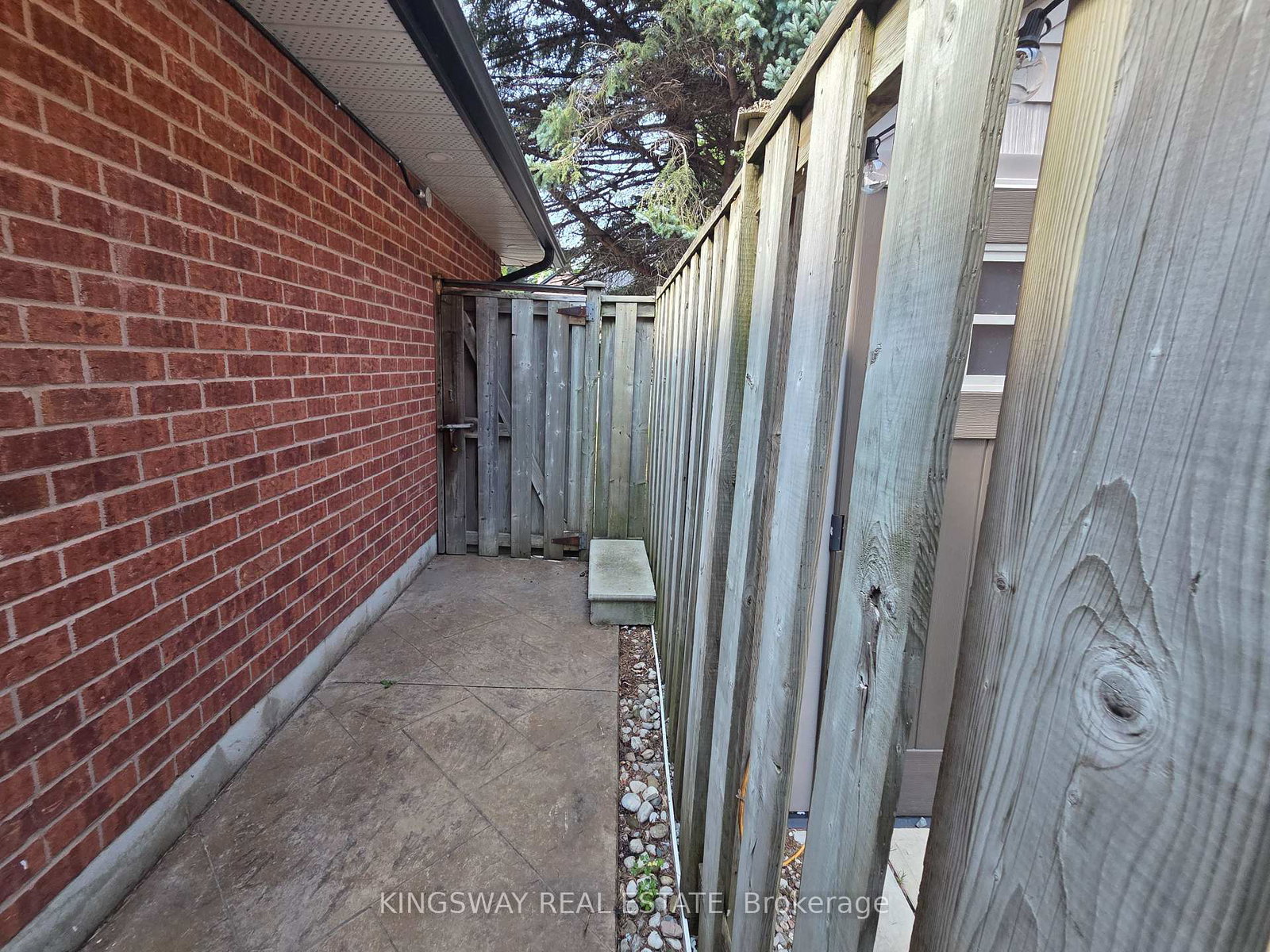 1756-bridewell-court-mississauga-ontario-w13676912