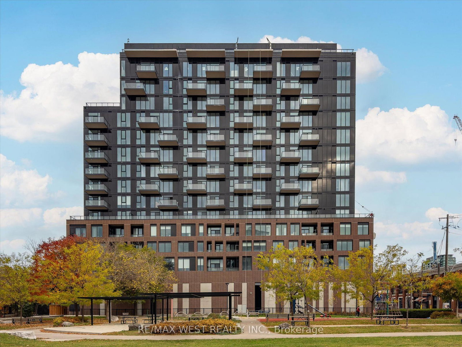 270-dufferin-street-toronto-toronto-ontario-w13677020
