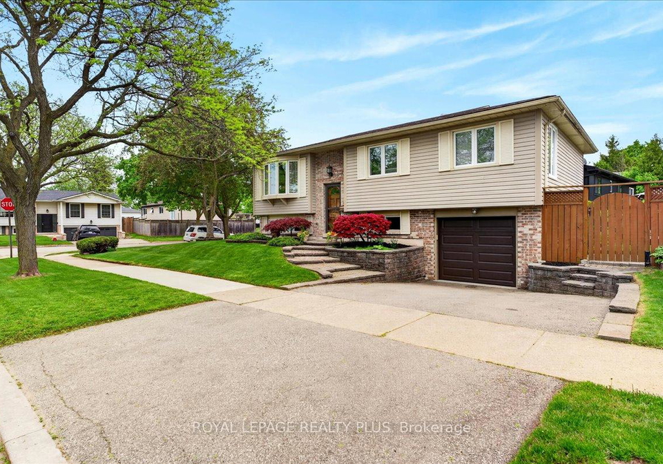 4452-delaney-drive-burlington-ontario-w13677024
