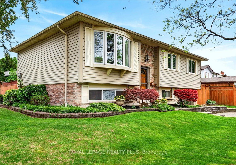 4452-delaney-drive-burlington-ontario-w13677024
