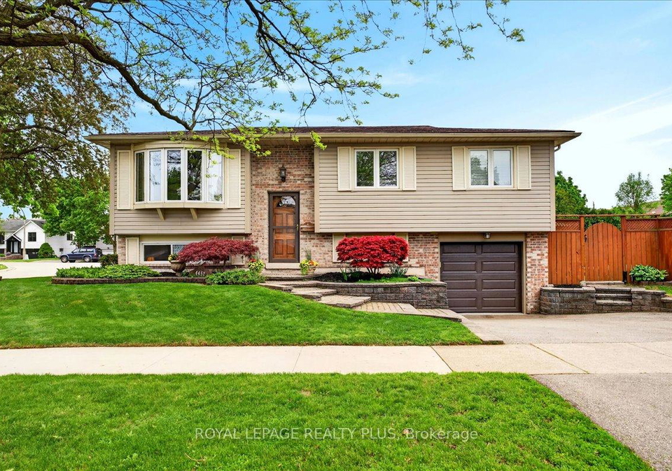 4452-delaney-drive-burlington-ontario-w13677024