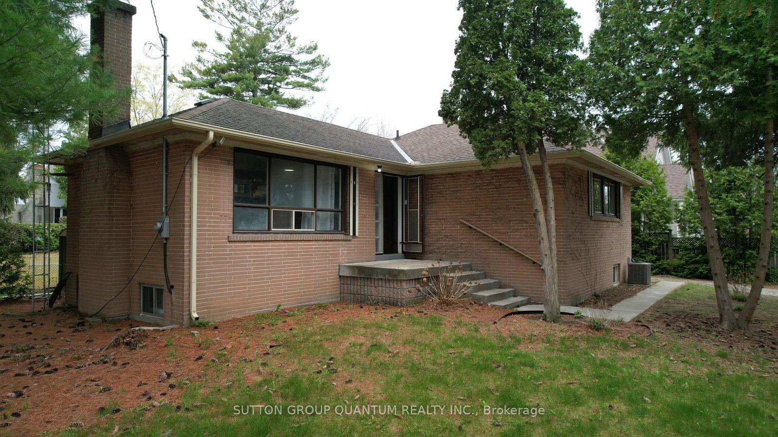 394-maplehurst-avenue-oakville-ontario-w13677028
