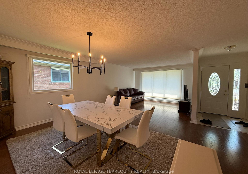 1213-shamir-crescent-mississauga-ontario-w13677066