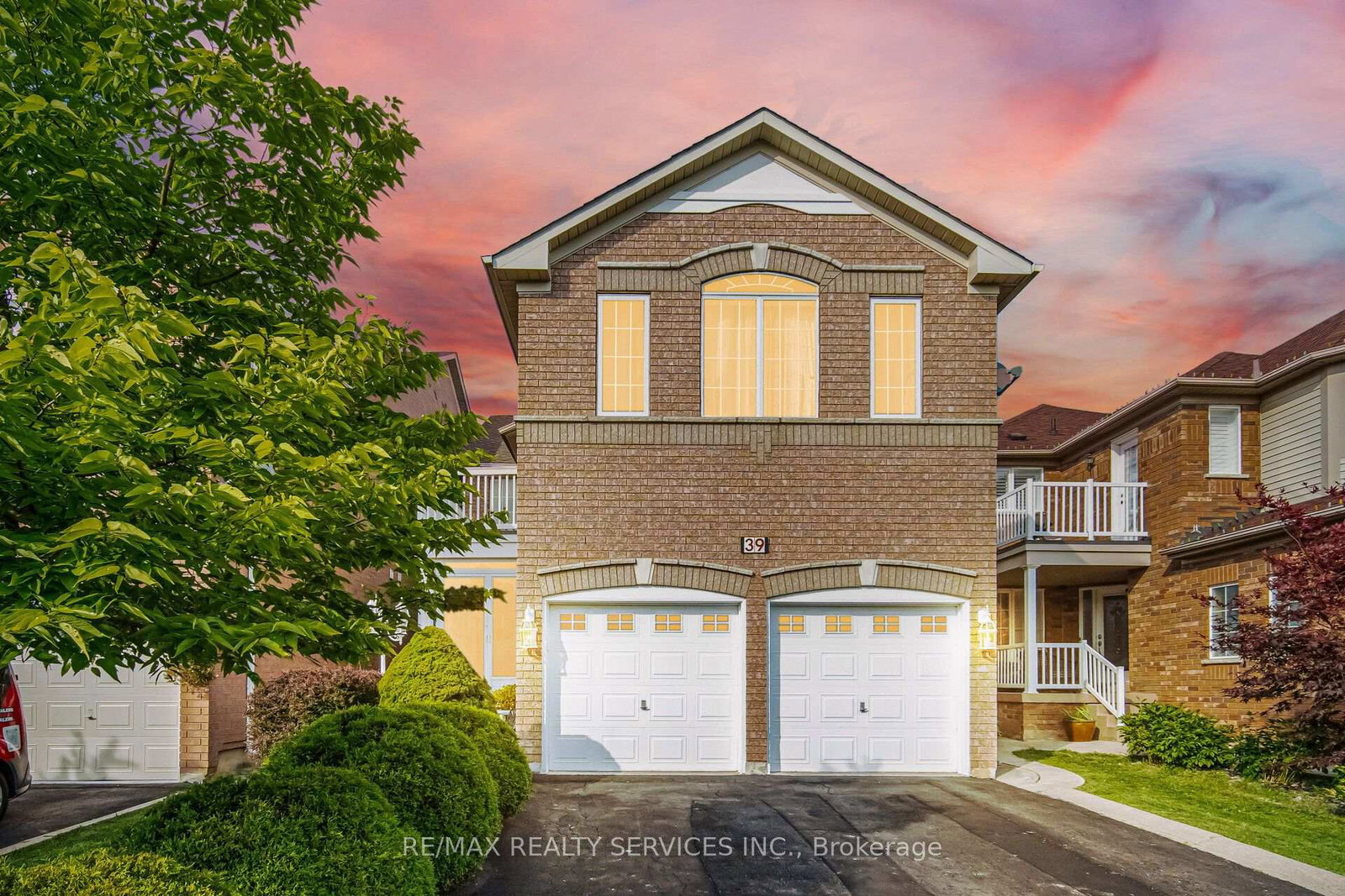 39-legend-lane-brampton-ontario-w13677348