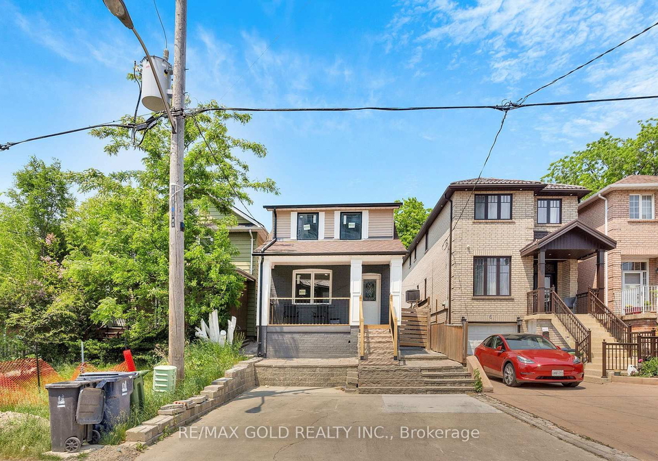 8-fairglen-crescent-toronto-north-york-ontario-w13677418