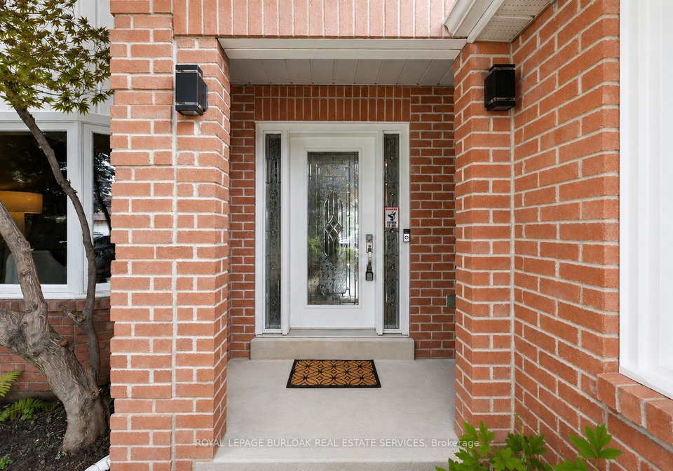 419-parklane-road-oakville-ontario-w13677562