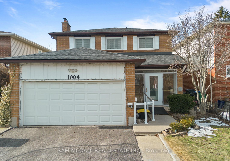 1004-queensbridge-drive-mississauga-ontario-w13677688