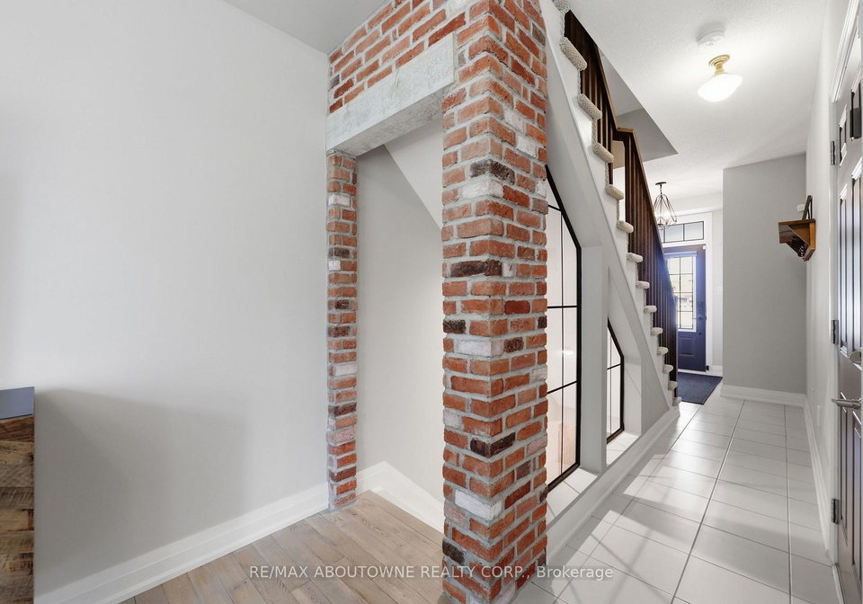 1401-e-plains-road-e-burlington-ontario-w13677742