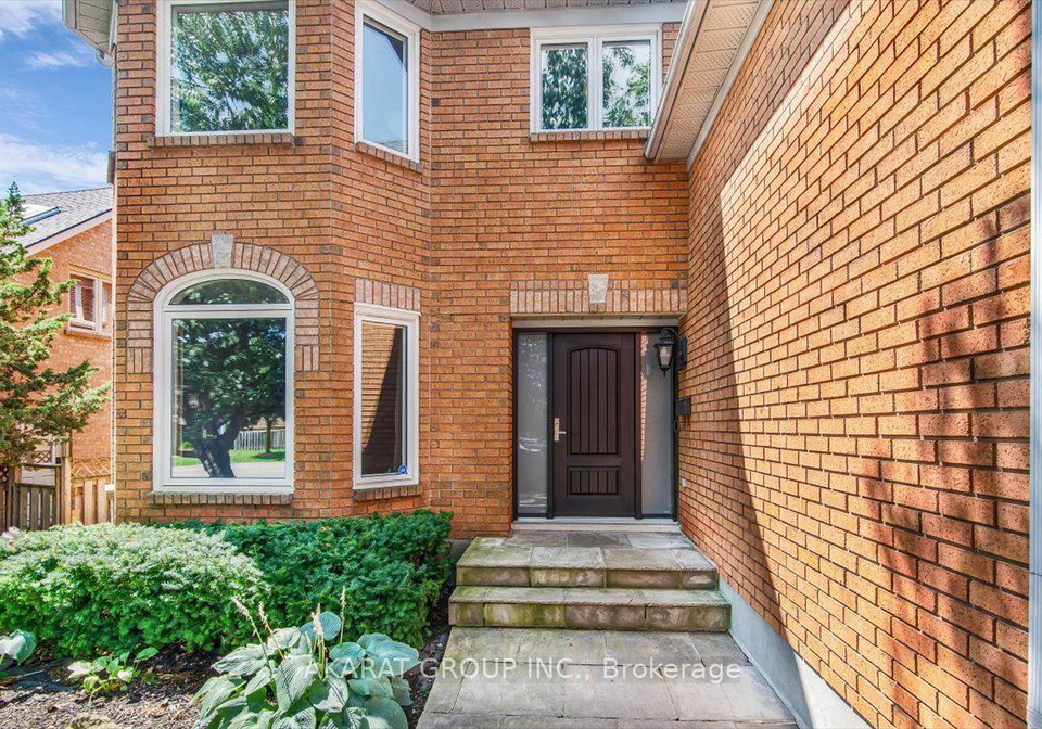 1274-kings-college-drive-oakville-ontario-w13677894