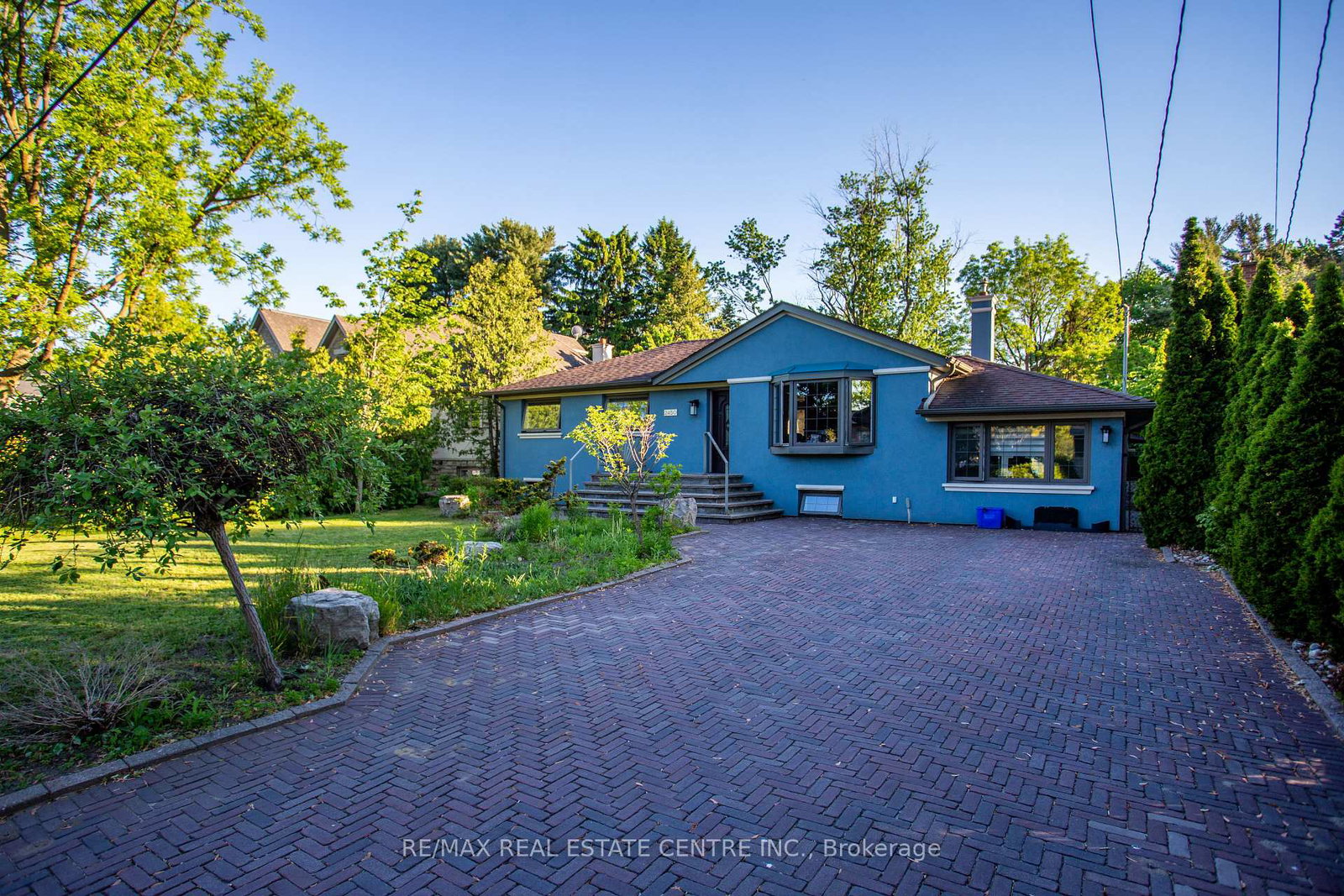 2450-edenhurst-drive-mississauga-ontario-w13678014