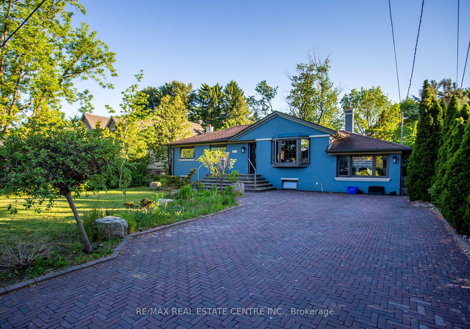 2450-edenhurst-drive-mississauga-ontario-w13678014