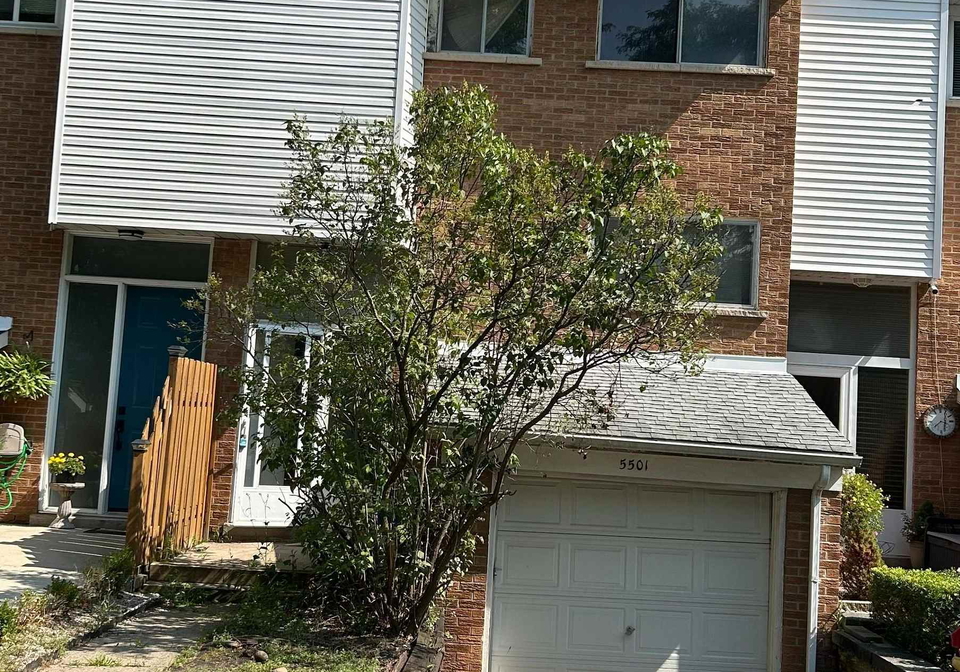 5501-schueller-crescent-burlington-ontario-w13678086
