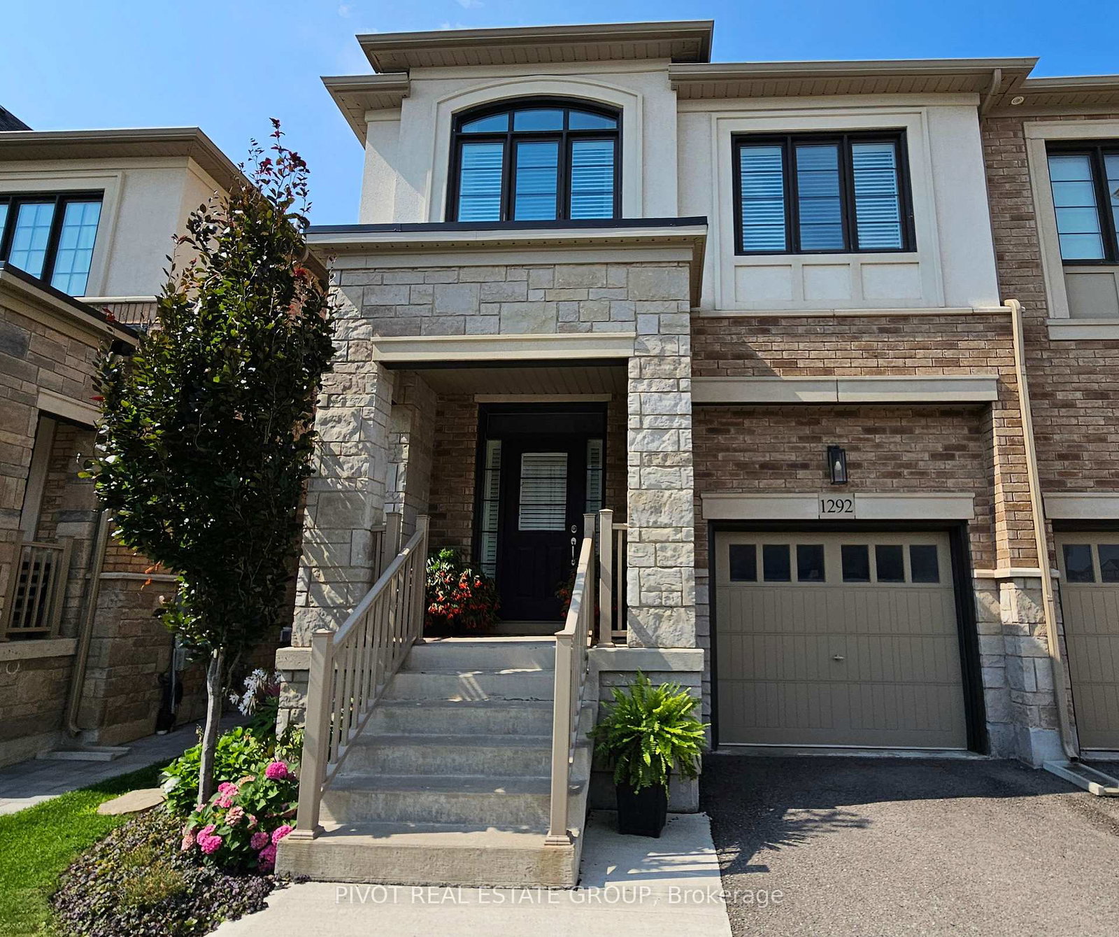 1292-clarriage-court-milton-ontario-w13678128