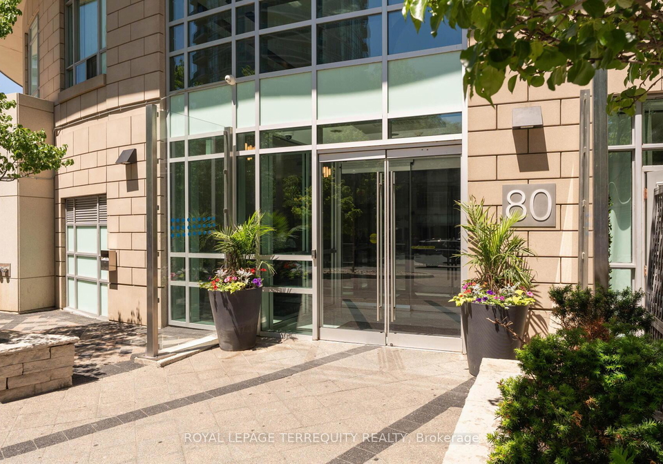 80-absolute-avenue-mississauga-ontario-w13678434