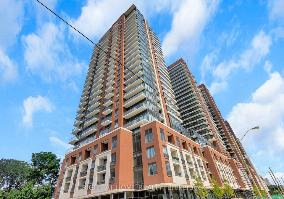 4010-eglinton-avenue-w-toronto-etobicoke-ontario-w13678472
