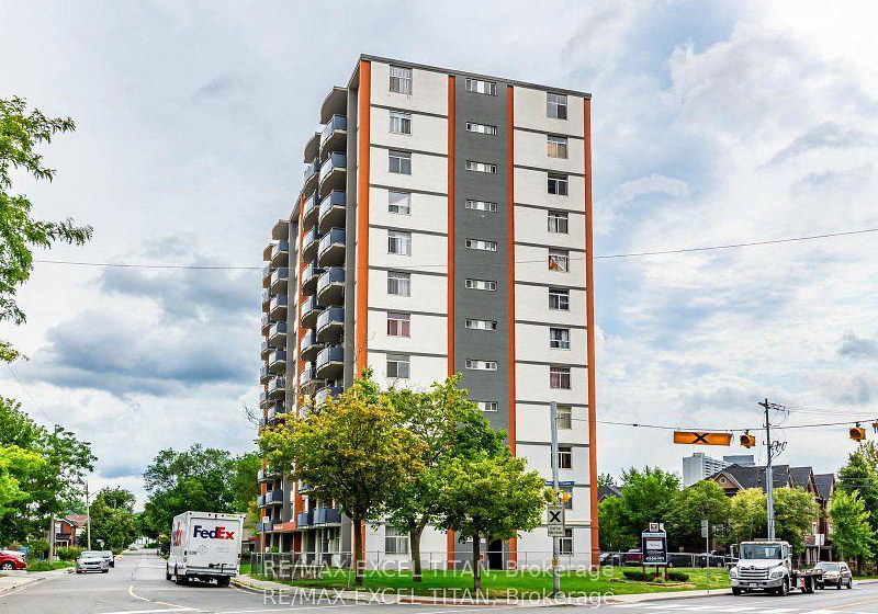 2255-weston-road-toronto-north-york-ontario-w13678552