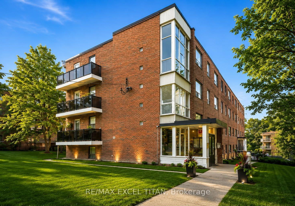 4-hill-heights-road-toronto-etobicoke-ontario-w13678560