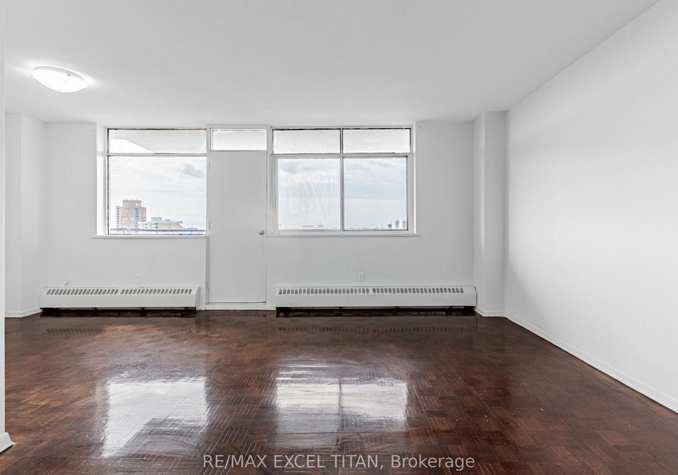 2255-weston-road-toronto-north-york-ontario-w13678564