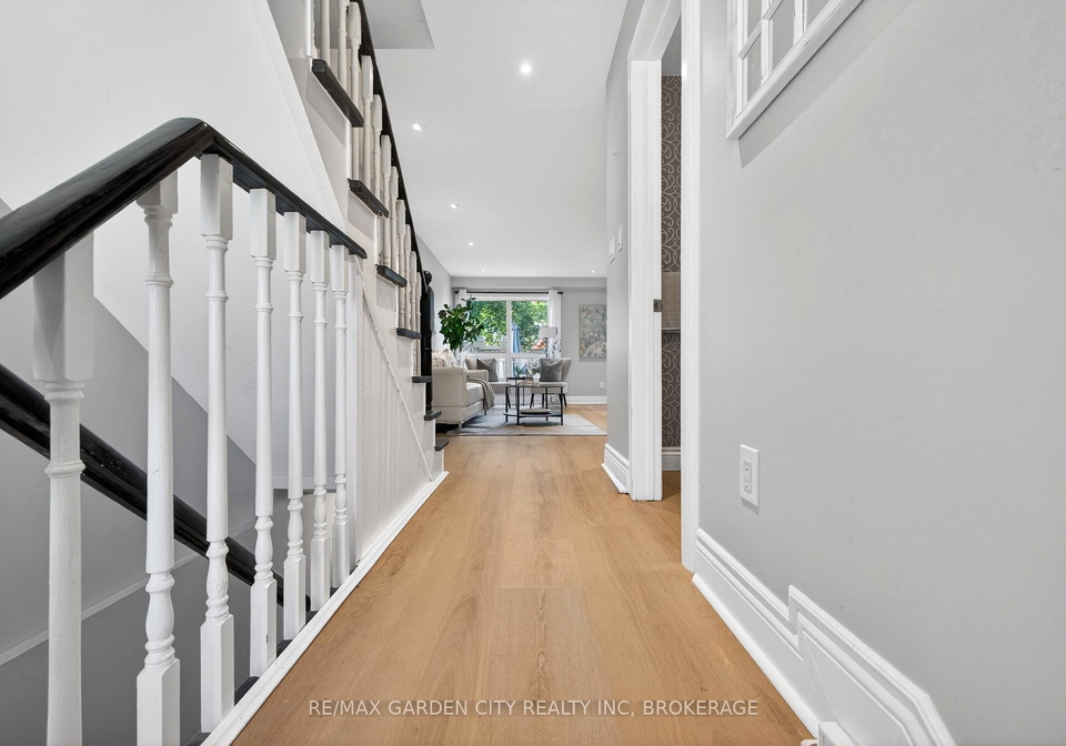 300palmer-drive-burlington-ontario-w13678818