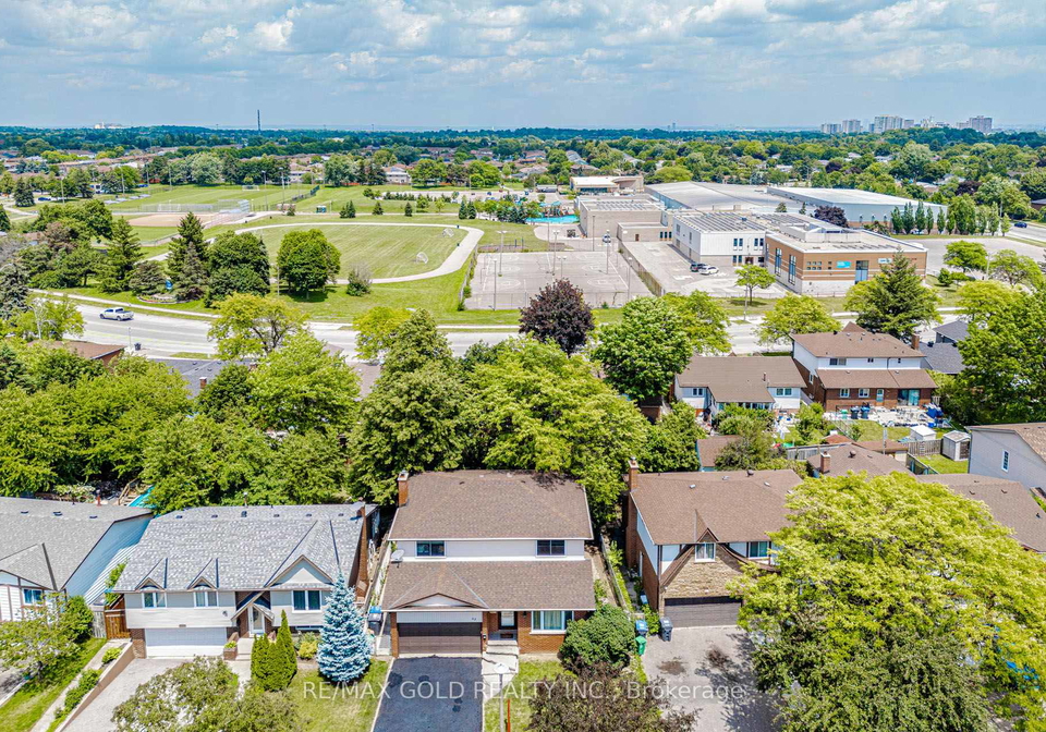 62-charters-road-brampton-ontario-w13679076