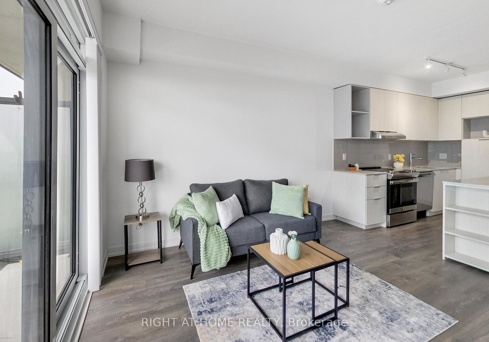 2520-eglinton-avenue-w-mississauga-ontario-w13679078