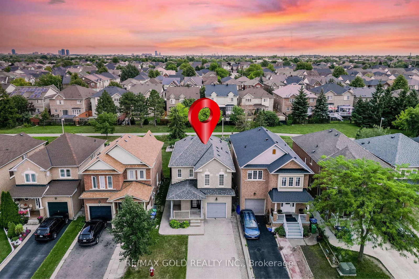 48-redfinch-way-brampton-ontario-w13679112