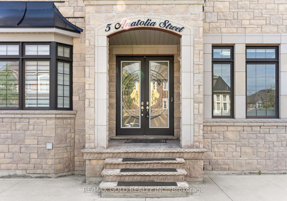 5-anatolia-street-brampton-ontario-w13679402