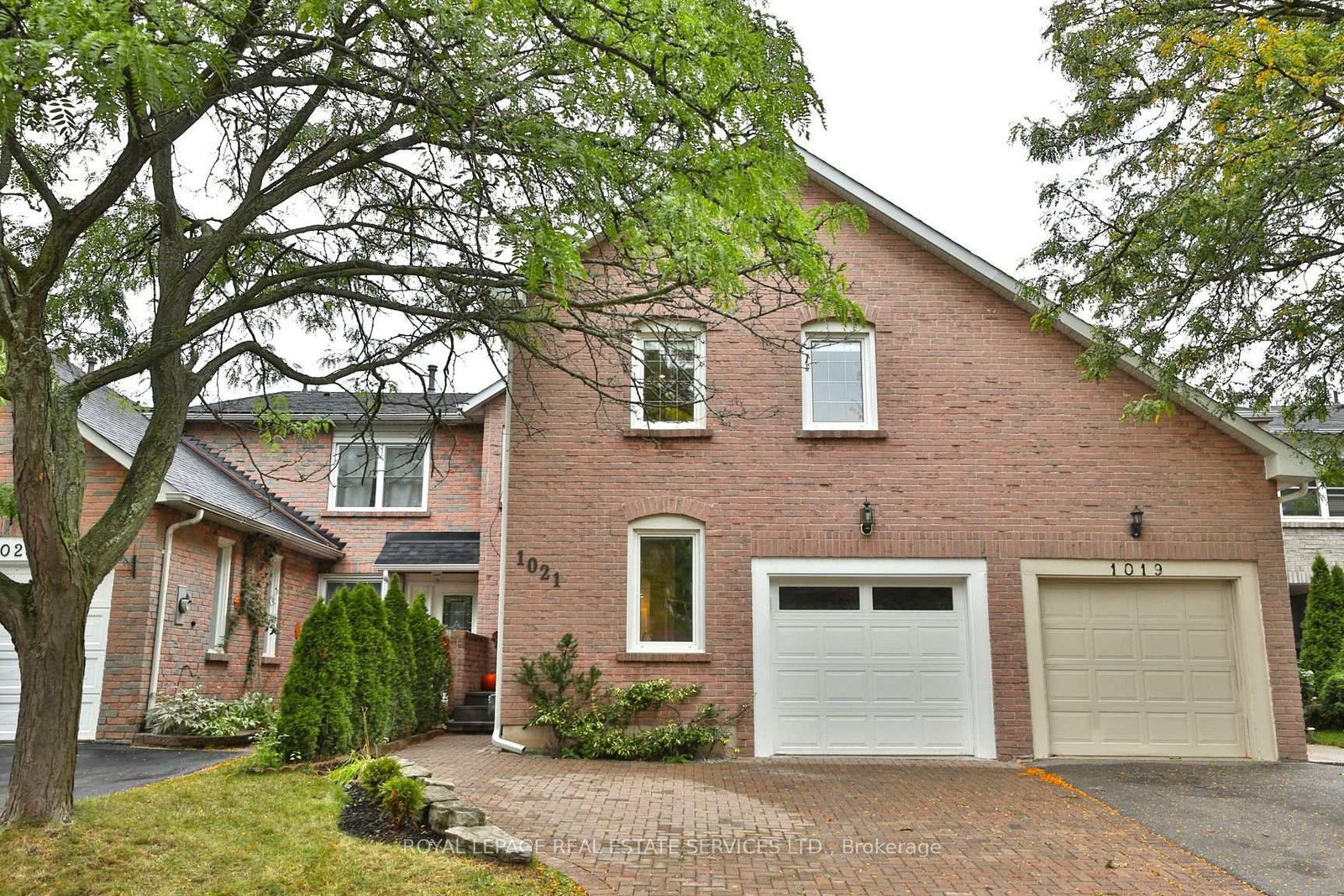 1021-runnymead-crescent-oakville-ontario-w13679408