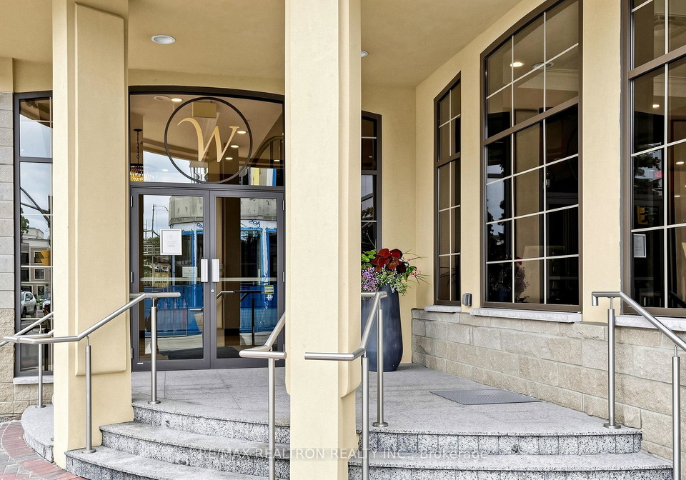 205-lakeshore-road-w-oakville-ontario-w13679596