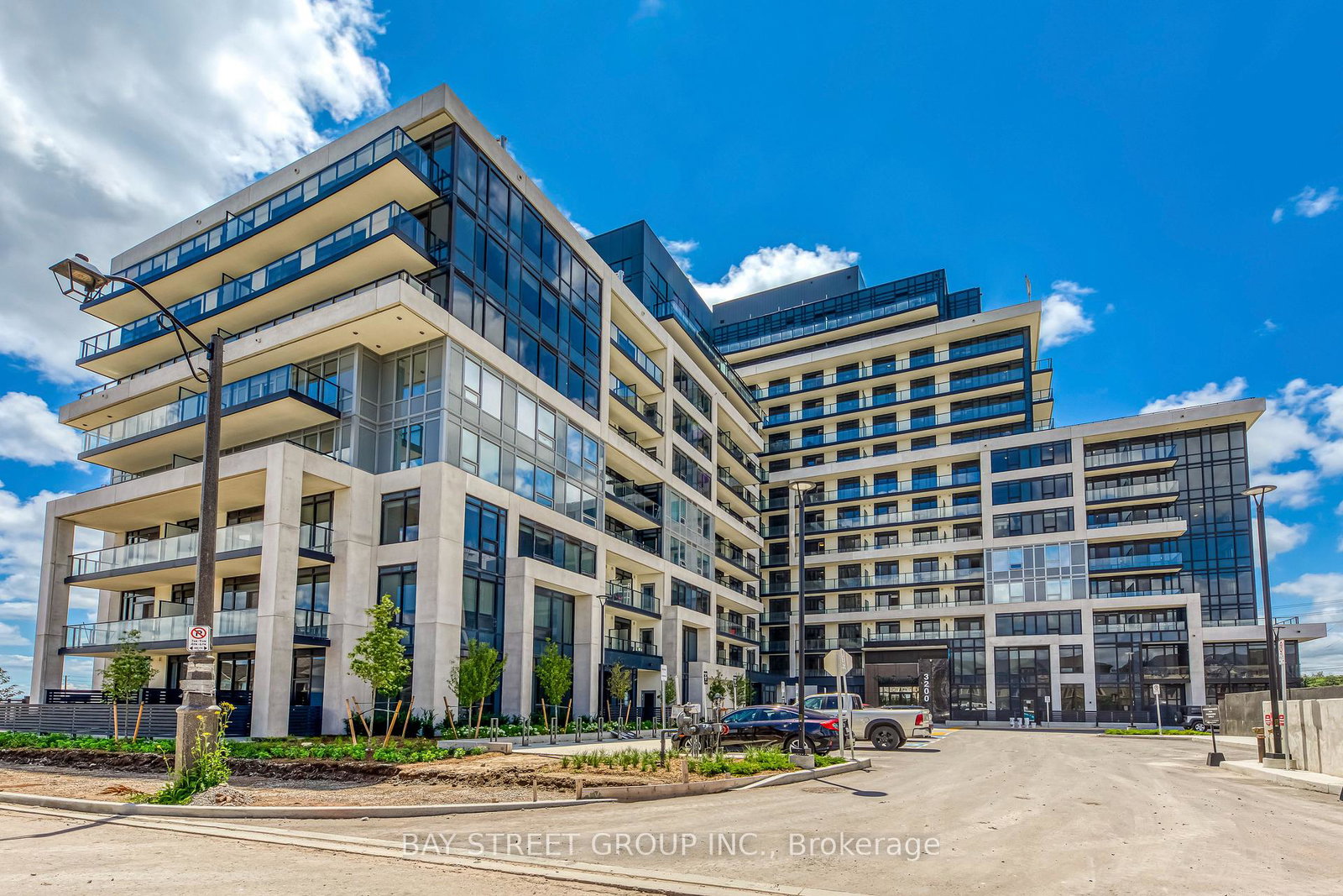 3200-william-coltson-avenue-oakville-ontario-w13679642