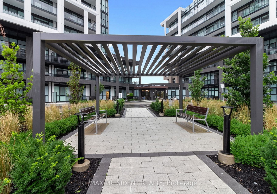 60-george-butchart-drive-toronto-york-ontario-w13679656