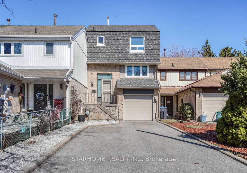 8-amberwood-square-brampton-ontario-w13679764