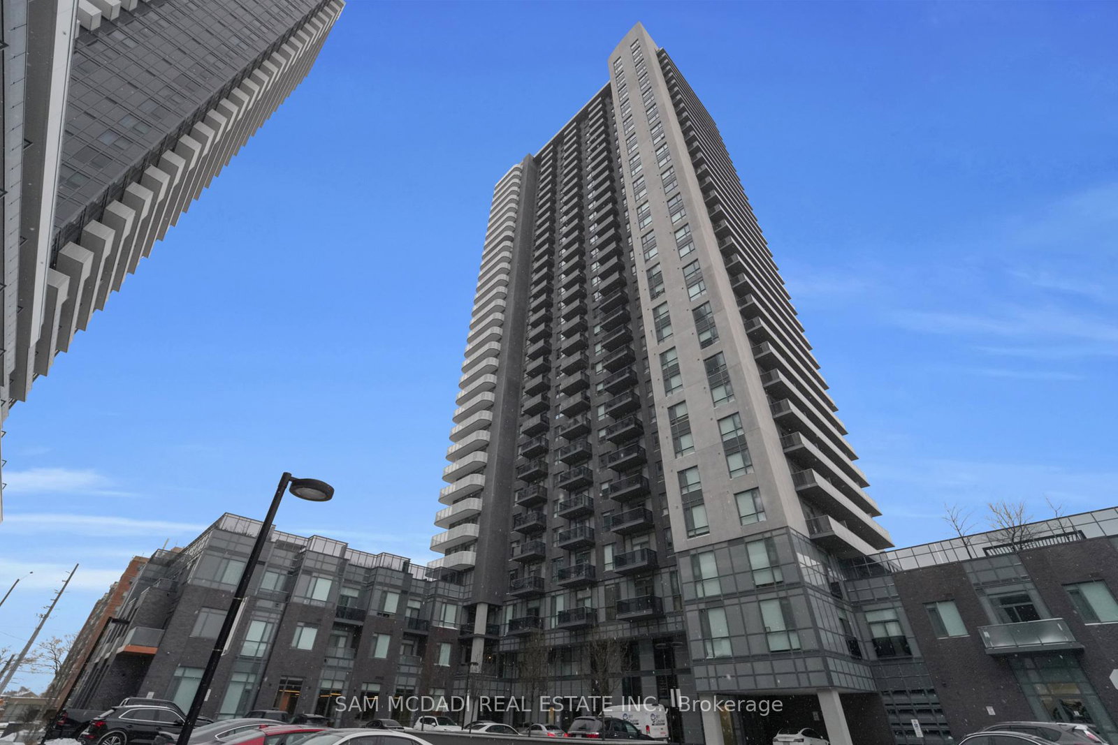 8-nahani-way-mississauga-ontario-w13679778
