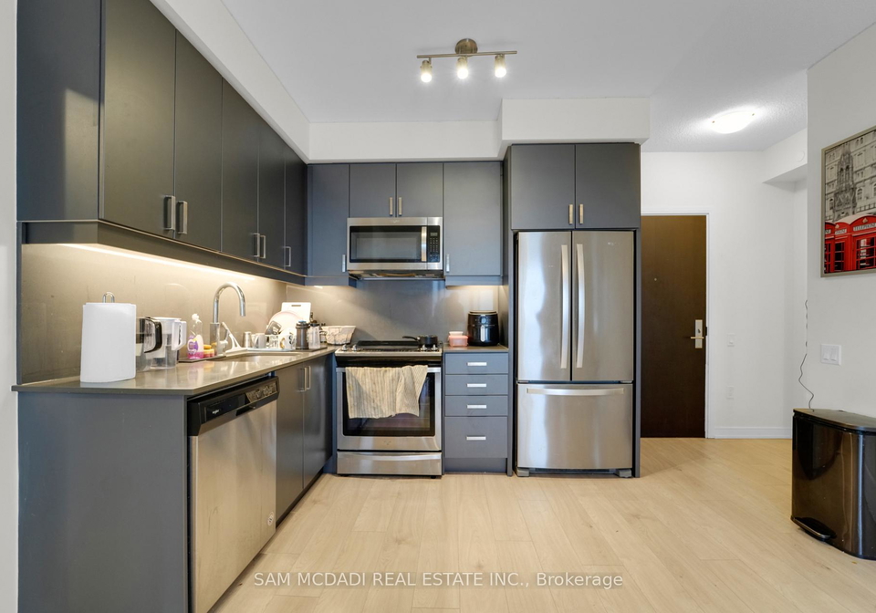 8-nahani-way-mississauga-ontario-w13679778