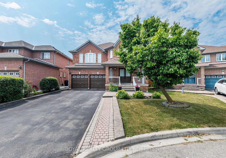 8-coniferous-court-brampton-ontario-w13679786