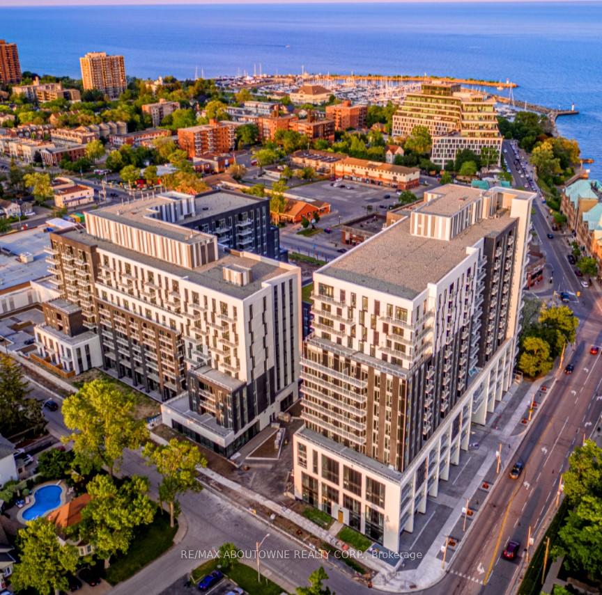 133-bronte-road-oakville-ontario-w13679990