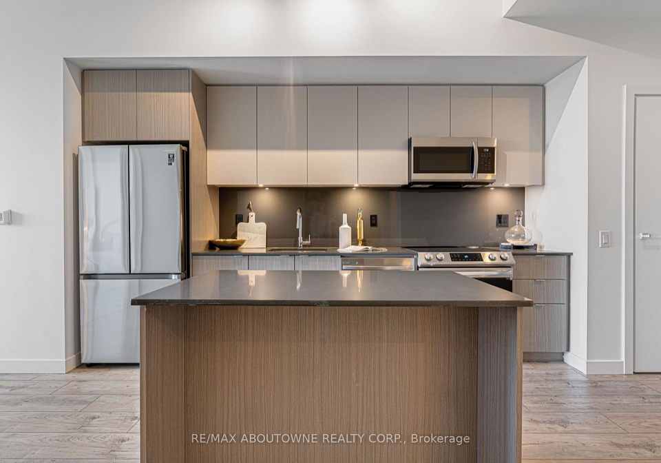 133-bronte-road-oakville-ontario-w13679990