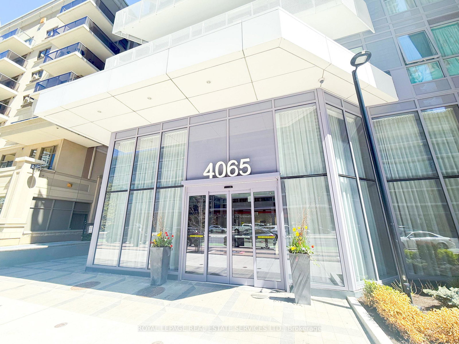 4065-confederation-parkway-mississauga-ontario-w13680028