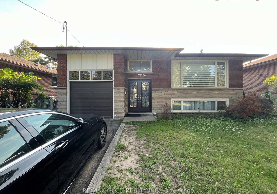 30-moynes-avenue-toronto-etobicoke-ontario-w13680144
