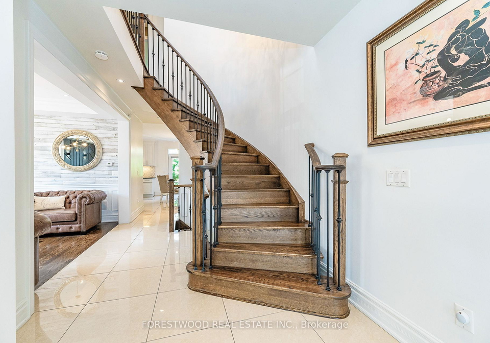 138-winston-park-boulevard-toronto-york-ontario-w13680380
