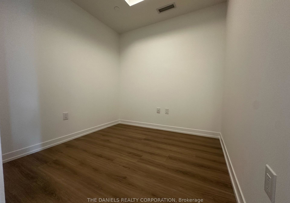 2485-eglinton-avenue-w-mississauga-ontario-w13680584