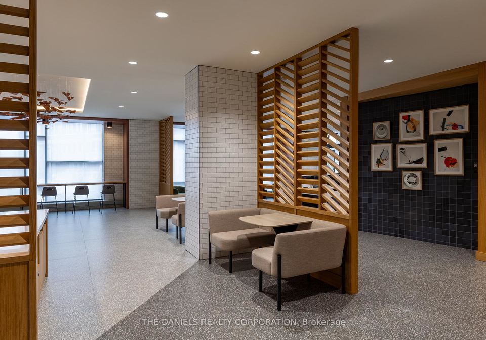 2495-eglinton-avenue-w-mississauga-ontario-w13680594