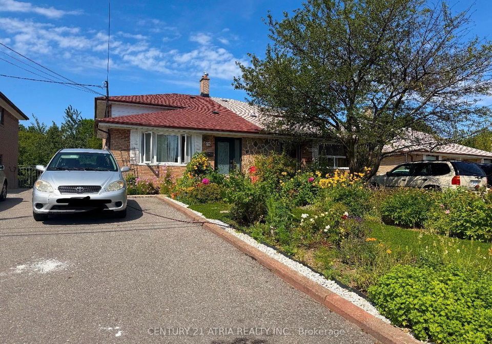 65-newlin-crescent-toronto-york-ontario-w13680748