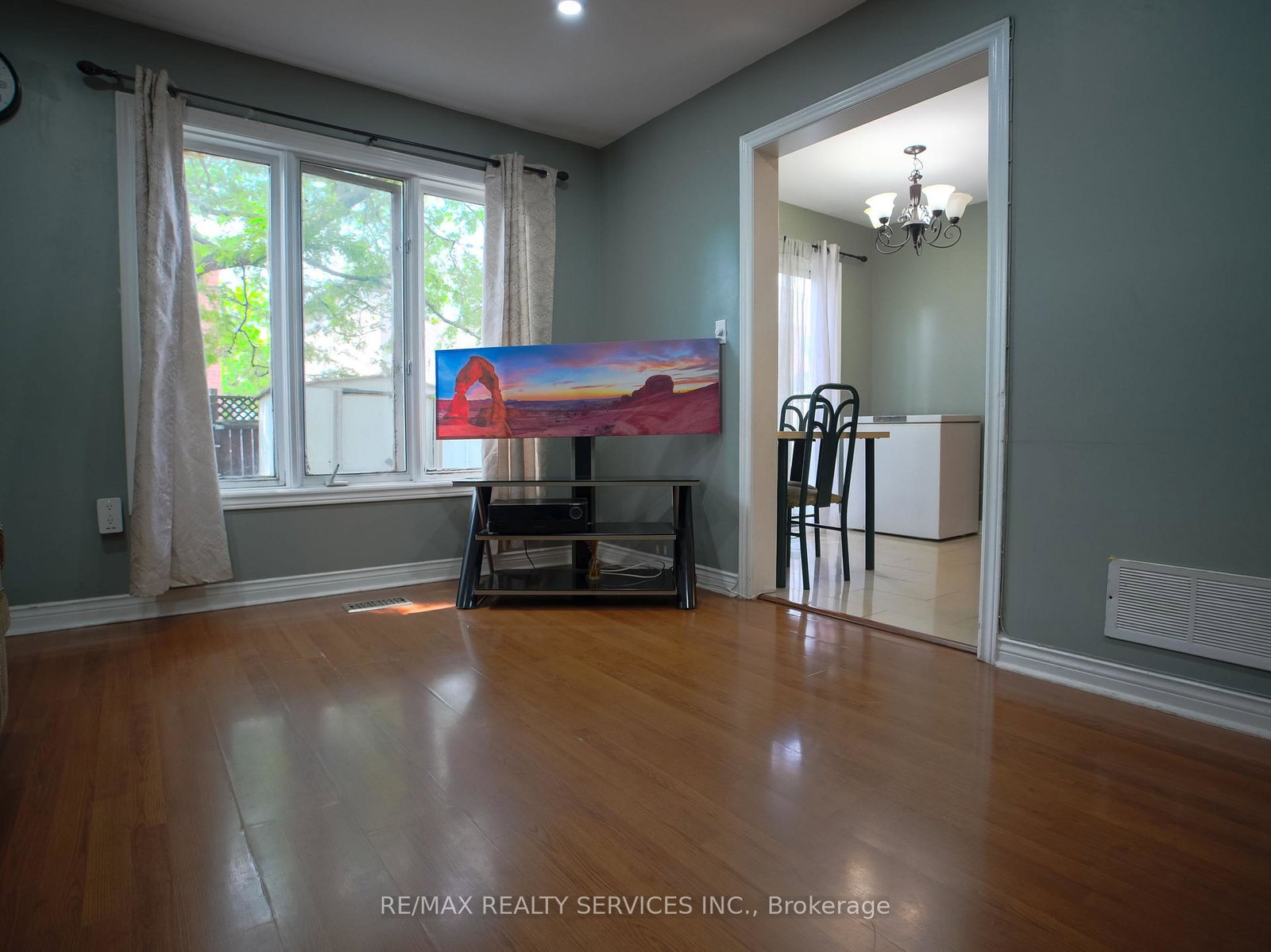 121-pressed-brick-drive-brampton-ontario-w13680844