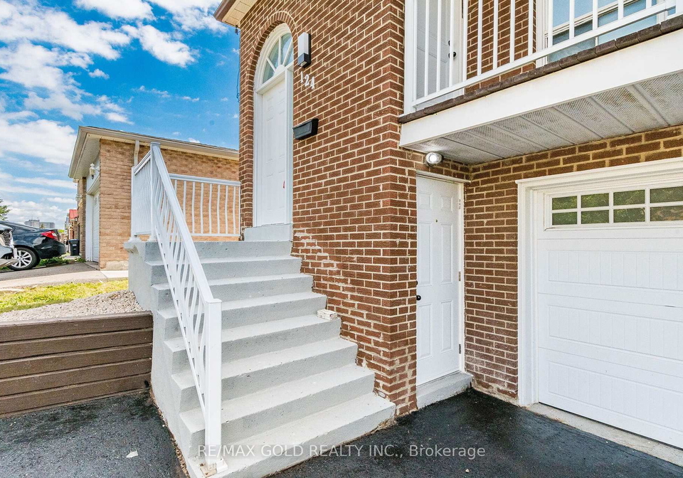 124-banting-crescent-brampton-ontario-w13680860