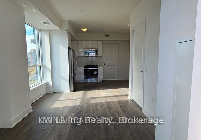 202-burnhamthorpe-road-e-mississauga-ontario-w13680914