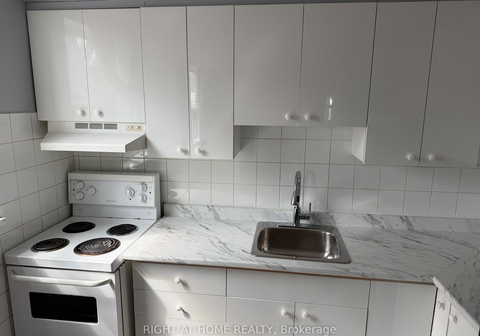 11eighth-street-toronto-etobicoke-ontario-w13681060